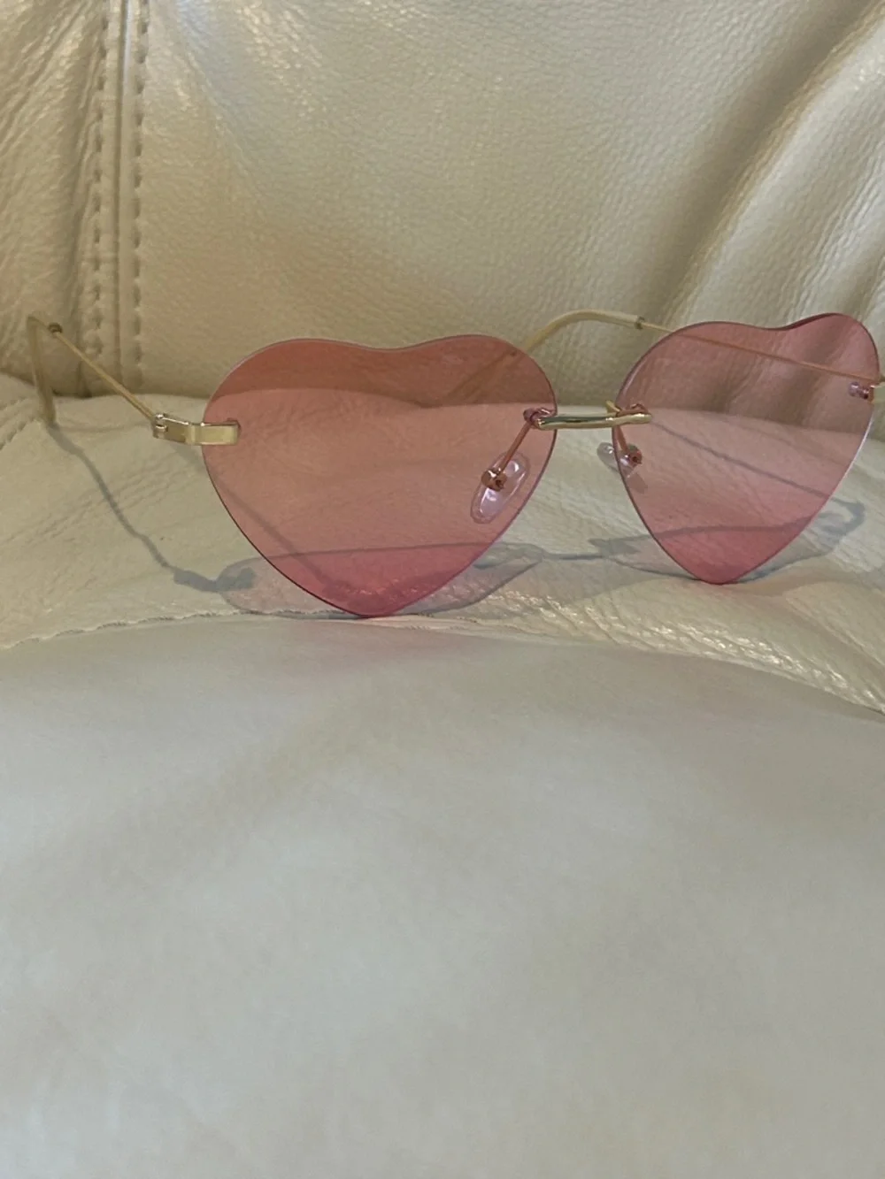 Gold Frame Pink Heart Sunglasses - Women's Fashion Accessory